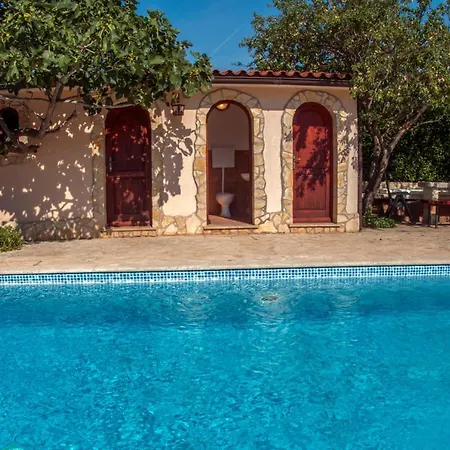House 2199 Holiday home Liznjan