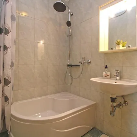 House 2199 Holiday home Liznjan
